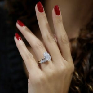 oval cut engagement rings halo