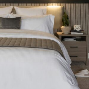 What Features Define Premium Pillowcases for Hotels?