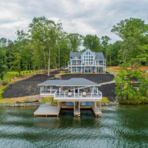 Lakefront rental Lake Norman image 3